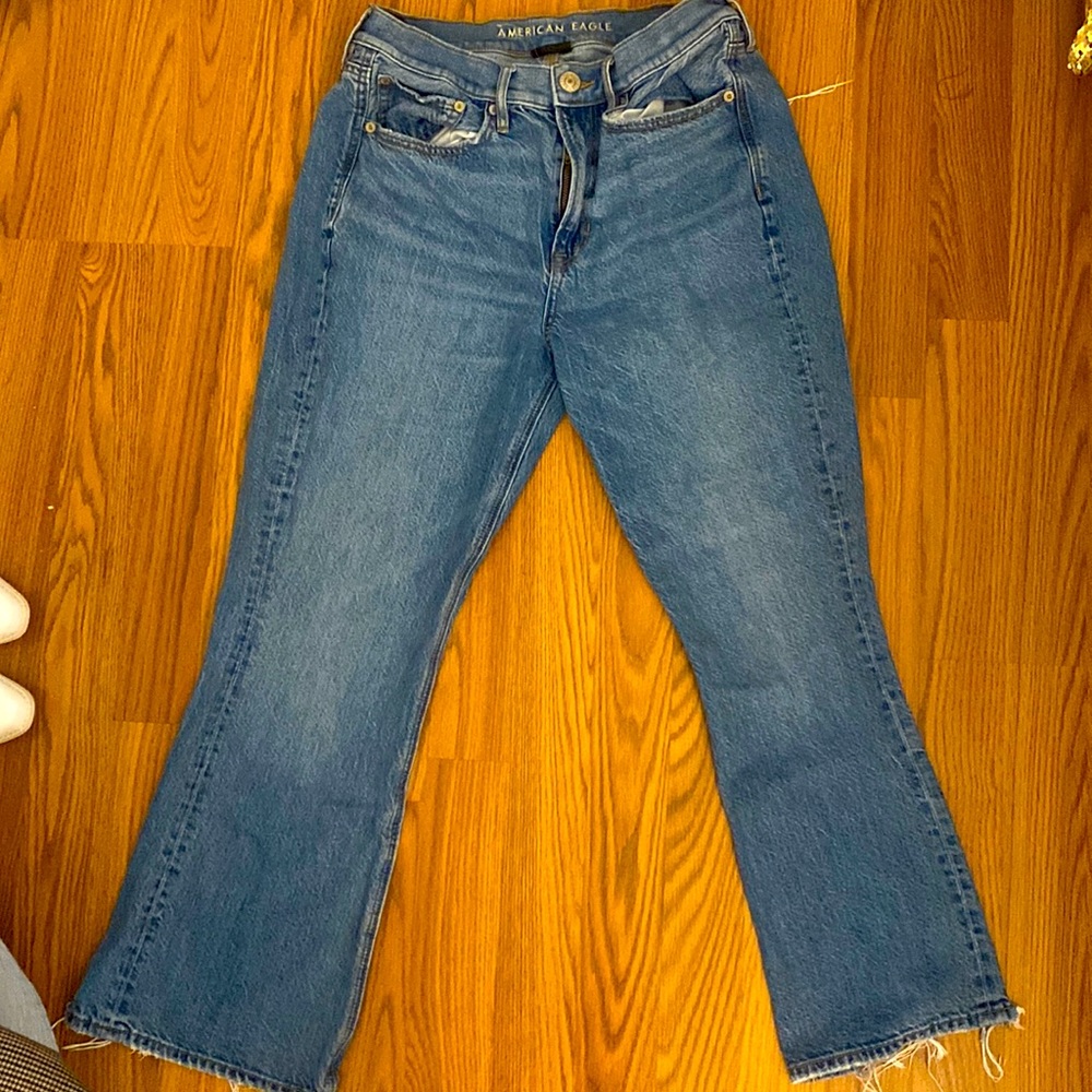 🦅American Eagle Women’s Flare Jean (Short)🦅